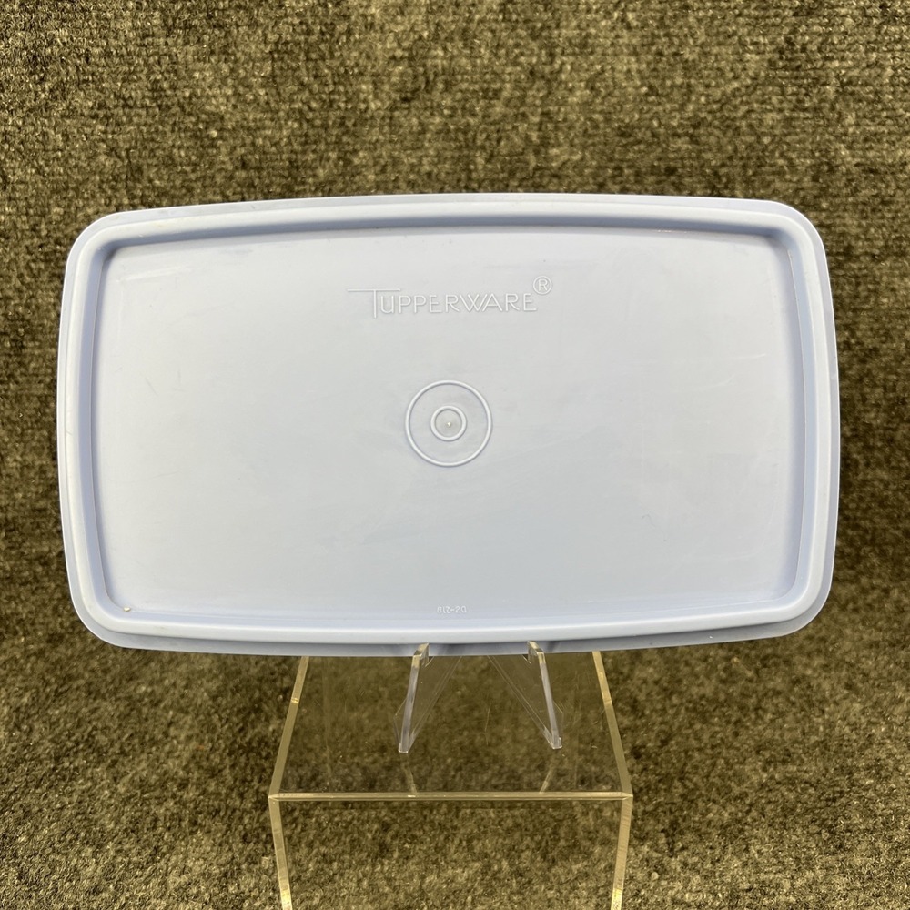 Tupperware Replacement Blue Lid #817 for Deli Meat Keeper #816 Container  9.5"